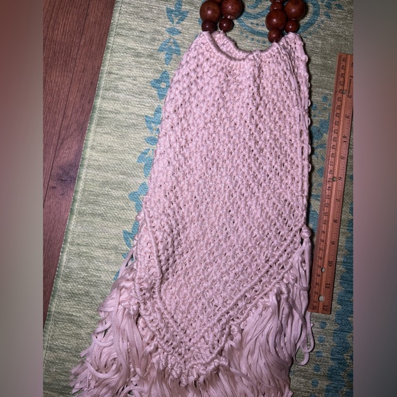 Cream boho crochet summer bag with wooden detail handle. 🏝️ ☀️ - Picture 3 of 6